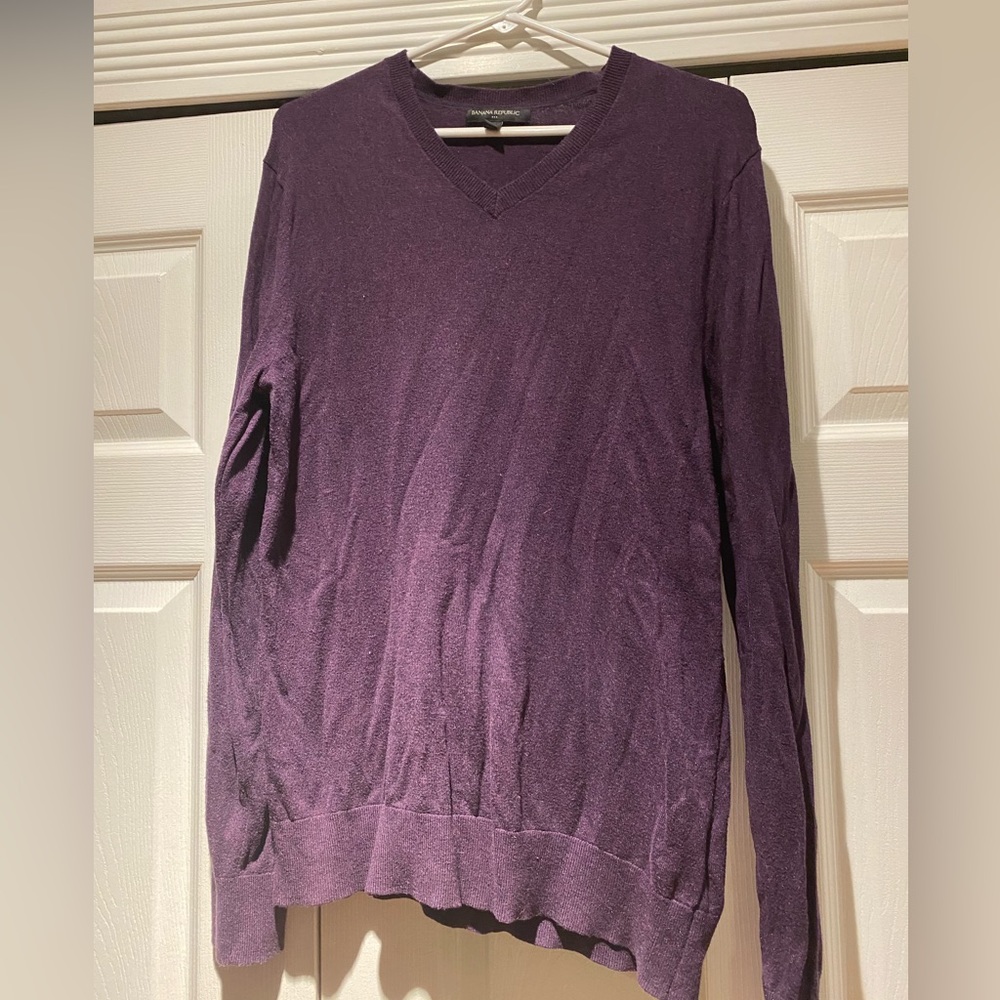 Banana Republic men’s v-neck. Medium VGUC